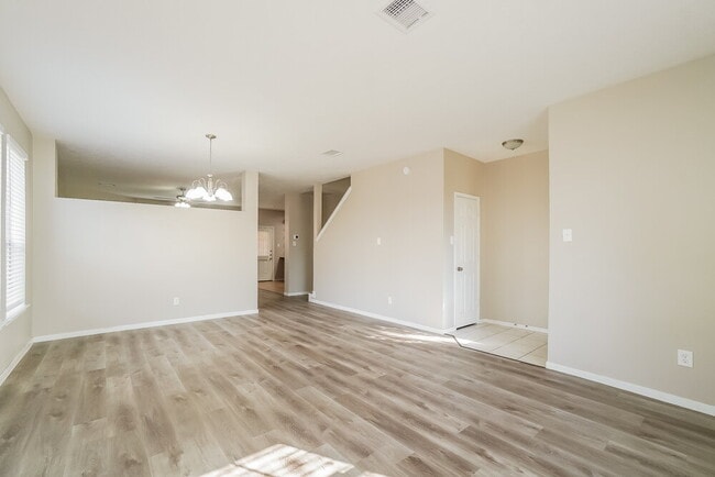 21902 Willow Shadows Dr in Tomball, TX - Building Photo - Building Photo