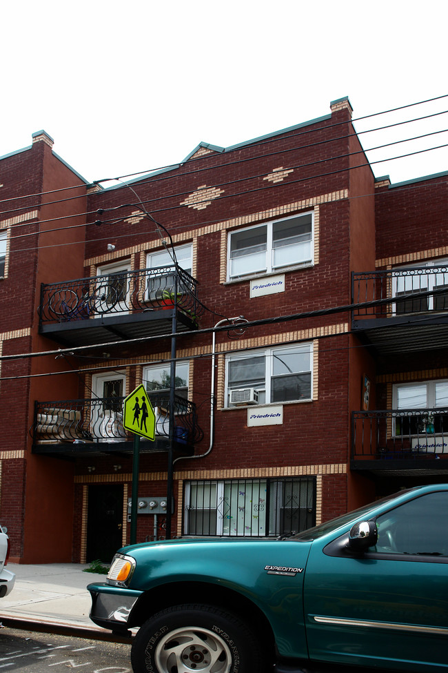 186 W 168th St in Bronx, NY - Building Photo - Building Photo