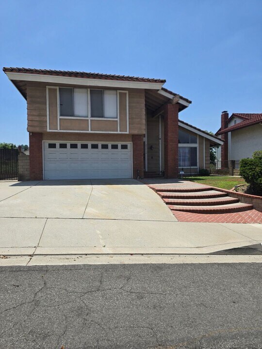 23414 Amberwick Pl in Diamond Bar, CA - Building Photo