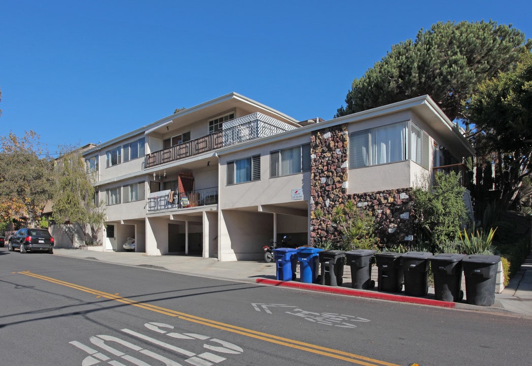 2815 6th St in Santa Monica, CA - Building Photo