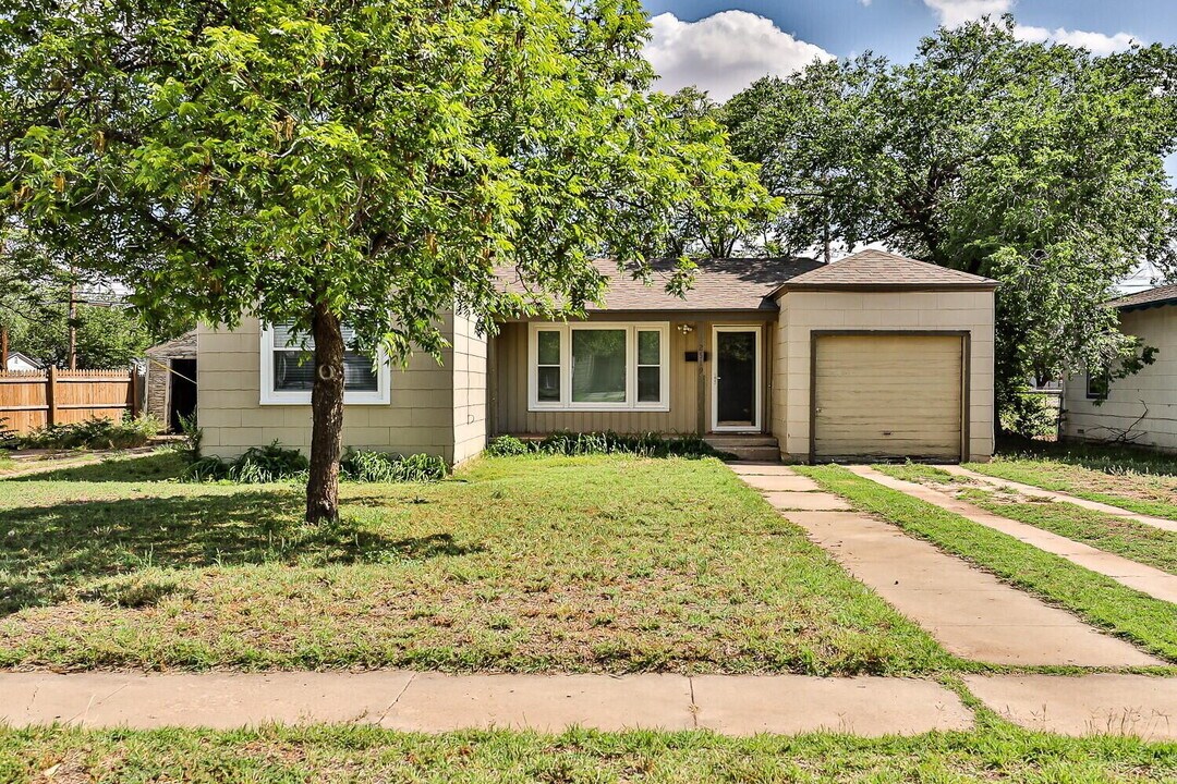 2519 41st St in Lubbock, TX - Building Photo