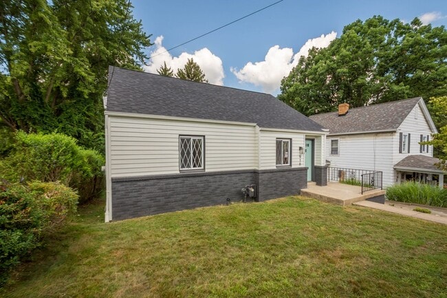 916 6th St in Verona, PA - Building Photo - Building Photo