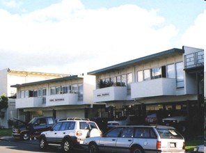 The Riviera Apartments in San Rafael, CA - Building Photo - Building Photo