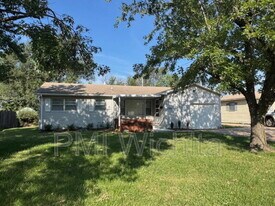 3315 S Hiram St in Wichita, KS - Building Photo