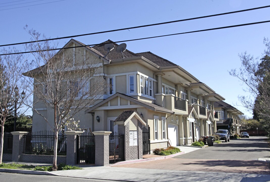 449 Laurel Ave in Hayward, CA - Foto de edificio