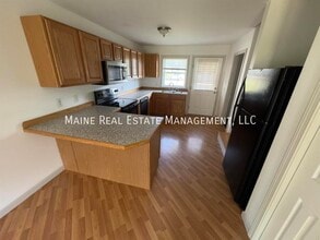 13 River Village Dr in Milford, ME - Building Photo - Building Photo