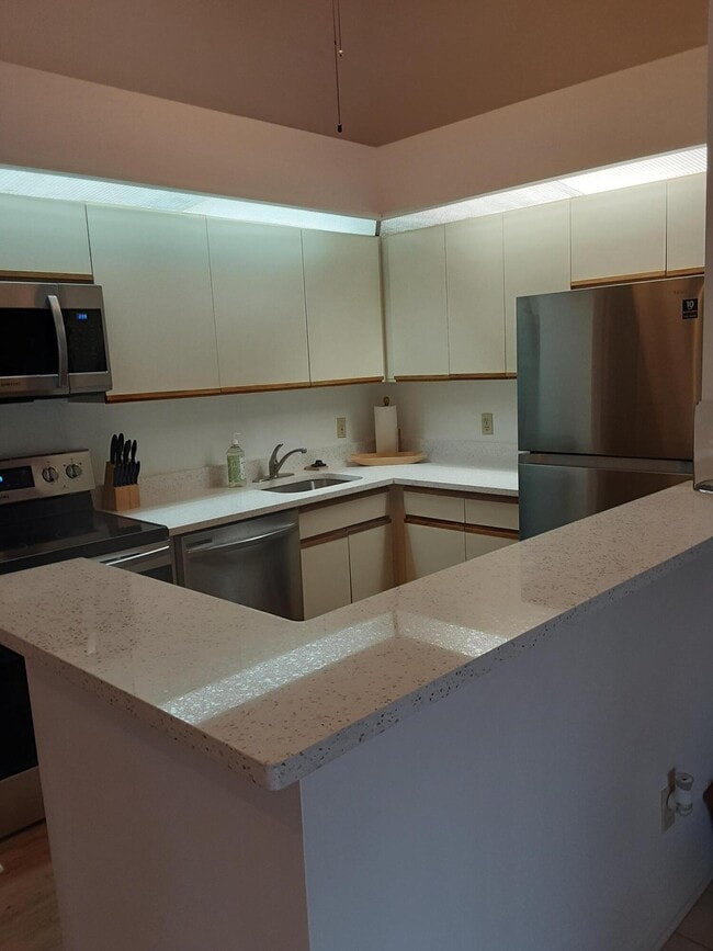 1100 Duncan Cir in Palm Beach Gardens, FL - Building Photo - Building Photo