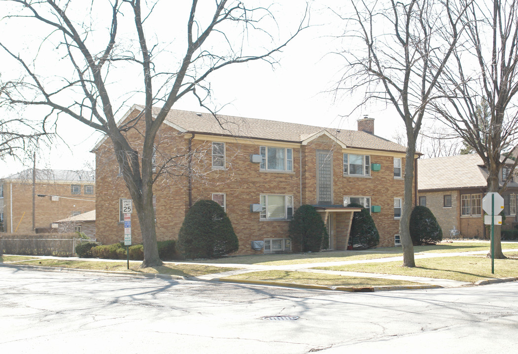 9501 Schiller Blvd in Franklin Park, IL - Building Photo