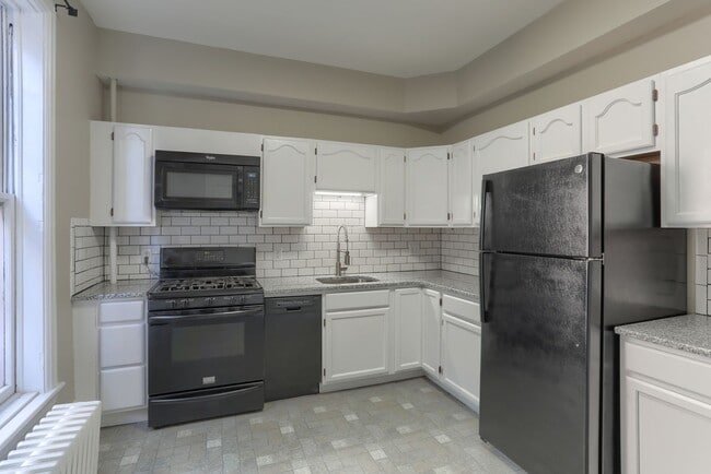 property at 1607 Green St