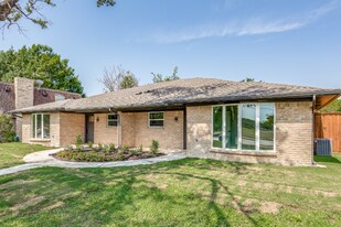 1233 Mill Valley Dr in Plano, TX - Building Photo
