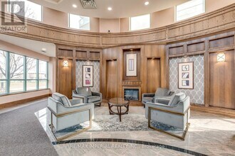 4850 Glen Erin Dr in Mississauga, ON - Building Photo - Building Photo