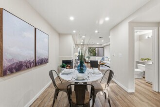 153 California Ave in Palo Alto, CA - Building Photo - Building Photo