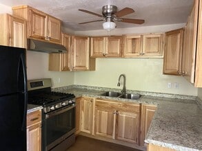 1245 Stetson Rd, Unit 1 in Prescott, AZ - Foto de edificio - Building Photo