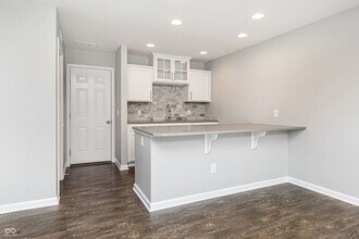 13056 Grand Vue Dr in Carmel, IN - Building Photo - Building Photo