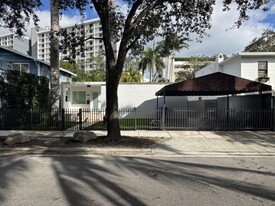 801 NW 14th Ct in Miami, FL - Building Photo - Building Photo