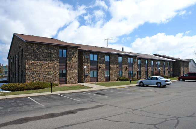 Koester Court Apartments in Northfield, MN - Building Photo - Building Photo