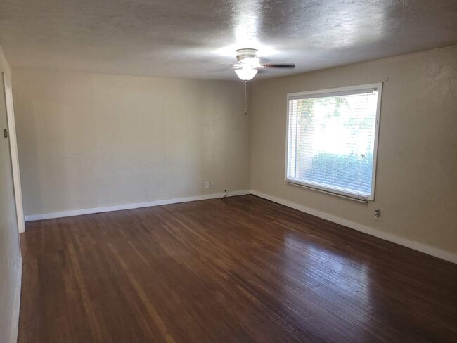 300 S Alabama St, Unit Front House Only in Amarillo, TX - Building Photo - Building Photo