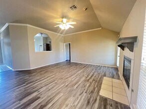 624 Vickery Ave in Yukon, OK - Foto de edificio - Building Photo