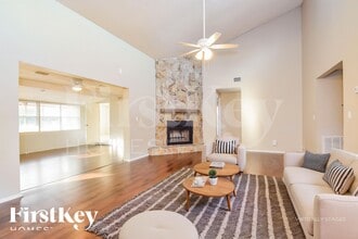 6708 Timberlane W Dr, Unit 2-440 in Tampa, FL - Foto de edificio - Building Photo