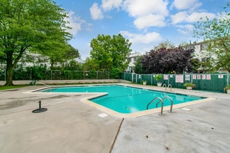 1630 Forest Hill Rd in Staten Island, NY - Building Photo - Building Photo