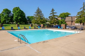 Miamisburg by the Mall in Miamisburg, OH - Foto de edificio - Building Photo