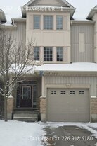 85-J85 Bankside Dr in Kitchener, ON - Building Photo