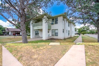 642 Beech St, Unit 3 in Abilene, TX - Foto de edificio - Building Photo