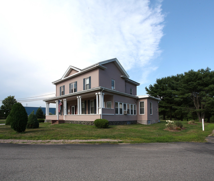 Homestead Apartments in Pawcatuck, CT - Building Photo