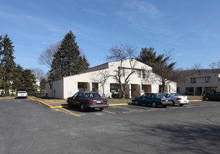 Orchard Crossing in Waterbury, CT - Building Photo - Building Photo