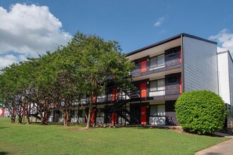 Innovation Flats at Research Park in Huntsville, AL - Building Photo - Building Photo