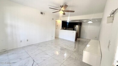 1720 E Thunderbird Rd in Phoenix, AZ - Foto de edificio - Building Photo