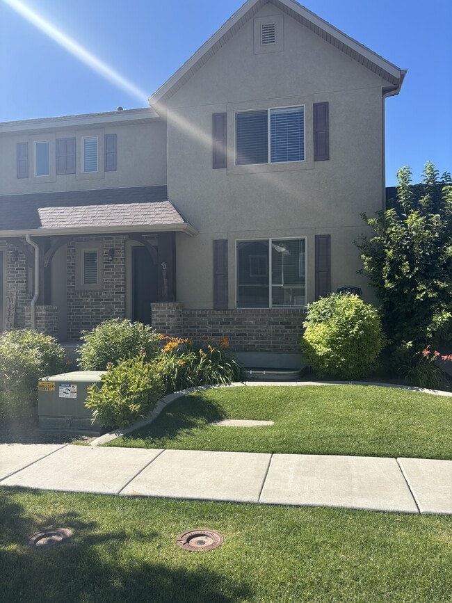 property at 3318 Quarter Mile Dr