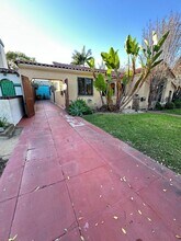 2041 Eucalyptus Ave in Long Beach, CA - Building Photo - Building Photo