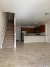 566 SW Glen Crest Way in Stuart, FL - Building Photo - Building Photo