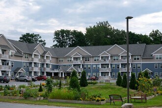 9 Joshua Way in Essex Junction, VT - Building Photo - Building Photo