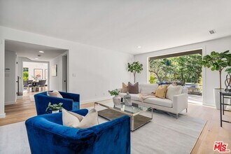 7560 Devista Dr in Los Angeles, CA - Building Photo - Building Photo