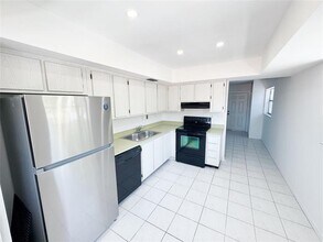 336 SW 1st St in Pompano Beach, FL - Building Photo - Building Photo