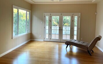 1552 Crater Ln in Los Angeles, CA - Foto de edificio - Building Photo