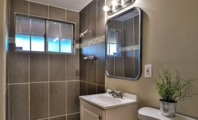 1206 Elliott Dr in Vallejo, CA - Building Photo - Building Photo