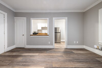 Clifton Lake Apartments in Cleveland, OH - Building Photo - Interior Photo