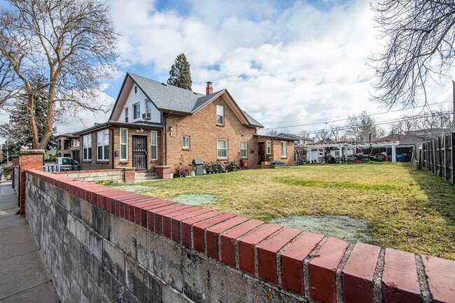 property at 3914 Perry St
