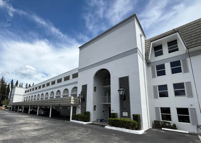 200 W Camino Real in Boca Raton, FL - Building Photo - Building Photo
