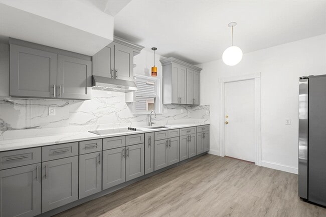 252 Safford St in Quincy, MA - Building Photo - Building Photo