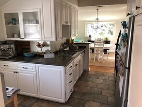 5507 Noble Ave in Sherman Oaks, CA - Building Photo - Building Photo