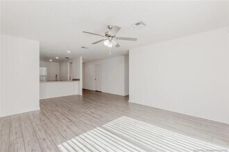 2108 SW Vista Rd in Port St. Lucie, FL - Building Photo - Building Photo