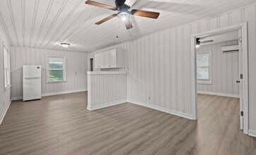 405 12th Ave S in Myrtle Beach, SC - Building Photo - Building Photo