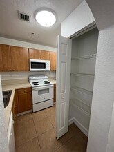 7995 NW 8th St in Miami, FL - Foto de edificio - Building Photo