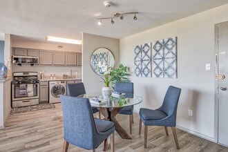 The Square at 511 Apartments in Alexandria, VA - Building Photo - Building Photo