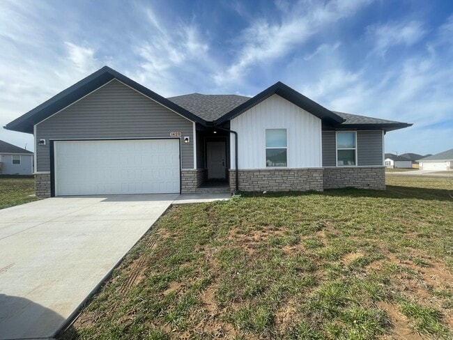 property at 1420 Drayton Ct