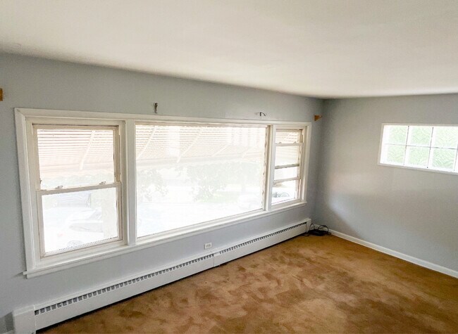 6052 W Miami Ave in Chicago, IL - Building Photo - Building Photo